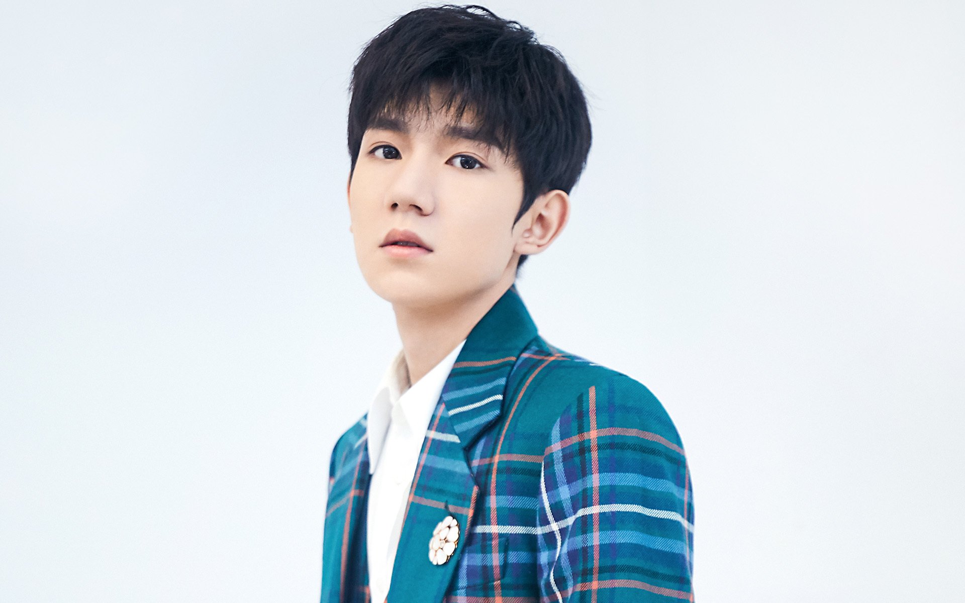 乐鱼app下载-曼联逆转战胜切尔西，积分榜逼近榜首